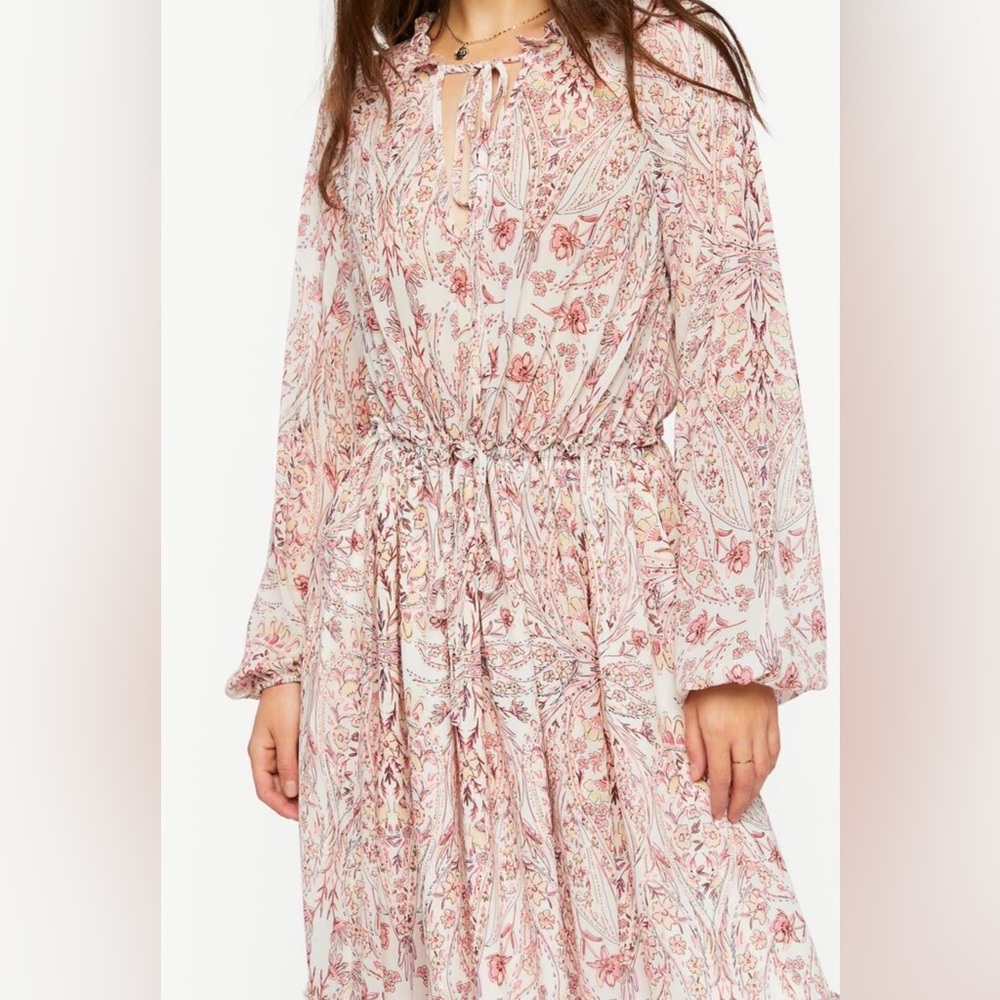 ❌SOLD❌ Chiffon Floral Print Maxi Dress $45

Size Small | Brand New